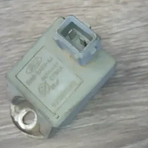 Szuper ajánlat FORD ESCORT 90-95 Relé 1.4i bontott alkatrész