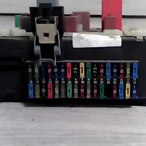 Bestseller FORD ESCORT 95- Biztosítéktábla bcm bsi bsm sam gem modul utastér bontott alkatrész