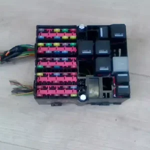 Exkluzív ajánlat FORD FIESTA 05-08 Biztosítéktábla bcm bsi bsm sam gem modul utastér 1.4tdci bontott alkatrész