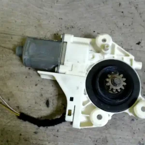 Szezonális akció FORD Focus 2007.09.01-2011.02.28 Jobb első ablakemelő motor elektronika bontott alkatrész