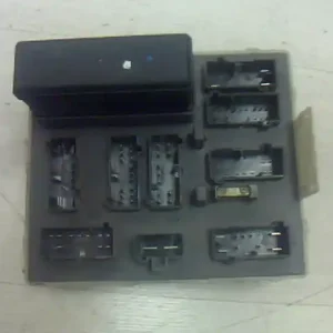 Expressz szállítás FORD FOCUS 98-04 Biztosítéktábla bcm bsi bsm sam gem modul utastér 1.6ibontott alkatrész