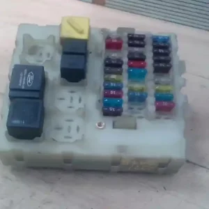 Csak ma FORD FOCUS 98-04 Biztosítéktábla bcm bsi bsm sam gem modul utastér 1.8tdci bontott alkatrész