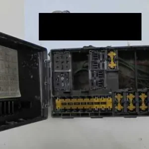 Akciós ár FORD FOCUS 98-04 Biztosítéktábla bcm bsi bsm sam gem modul motortér bontott alkatrész