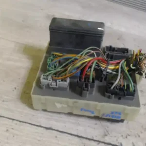 Expressz szállítás FORD FOCUS 98-04 Biztosítéktábla bcm bsi bsm sam gem modul utastér bontott alkatrész