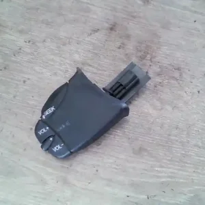 Akció FORD FOCUS 98-04 Multikormány vezérlő bontott alkatrész