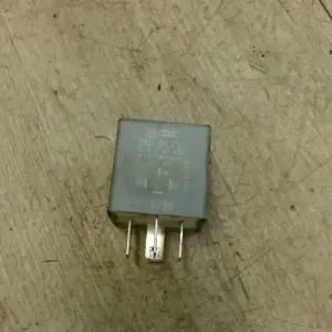 Utolsó esély FORD GALAXY 95.08-00.09 Relé 185 bontott alkatrész