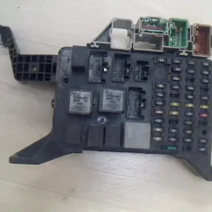 Vedd meg most FORD MONDEO 01-07 Biztosítéktábla bcm bsi bsm sam gem modulbontott alkatrész