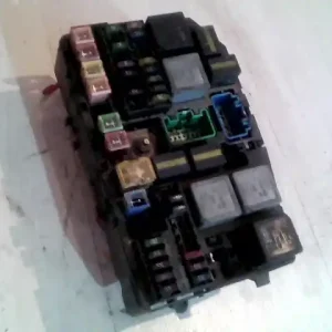 Outlet FORD MONDEO 01-07 Biztosítéktábla bcm bsi bsm sam gem modul2.0dbontott alkatrész