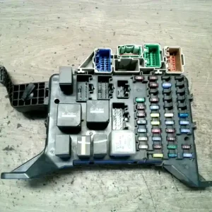 Újdonság FORD MONDEO 01-07 Biztosítéktábla bcm bsi bsm sam gem modul utastér bontott alkatrész