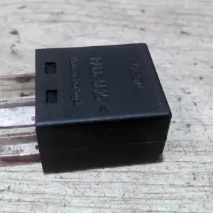 Ajánlat FORD MONDEO 01-07 Relé bontott alkatrész