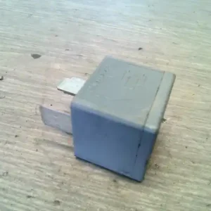 Utolsó esély FORD MONDEO 01-07 Relé 2.0 d bontott alkatrész