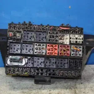 Ajánlat FORD TRANSIT 94-99 Biztosítéktábla bcm bsi bsm sam gem modulbontott alkatrész