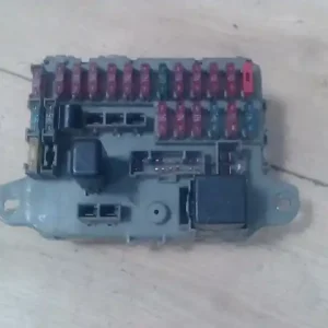 Vedd meg most HONDA CIVIC -91 Biztosítéktábla bcm bsi bsm sam gem modul1.5i bontott alkatrész