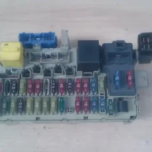 HONDA CIVIC 96-99 Biztosítéktábla bcm bsi bsm sam gem modul utastér 1.5i bontott alkatrész Rendeld meg most