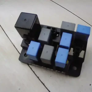 HYUNDAI Accent 00-03 Biztosítéktábla bcm bsi bsm sam gem modulbontott alkatrész Kedvezmény