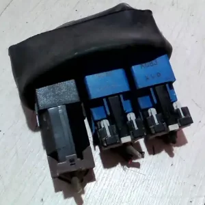 Különleges ajánlat HYUNDAI Accent 00-03 Relé bontott alkatrész