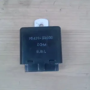 HYUNDAI ACCENT 03-06 Ablaktörlő relé bontott alkatrész Újdonság