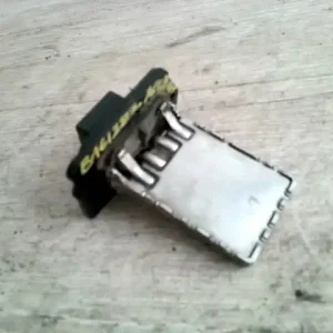 Biztonságos vásárlás HYUNDAI ACCENT 03-06 Fűtőmotor előtét ellenállásbontott alkatrész