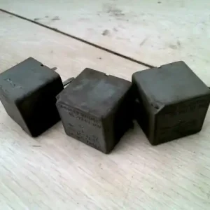 Árengedmény HYUNDAI ACCENT 94-97 Relé bontott alkatrész