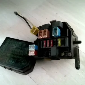 Legkelendőbb HYUNDAI ATOS Biztosítéktábla bcm bsi bsm sam gem modulbontott alkatrész