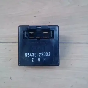 HYUNDAI ACCENT 03-06 Relé bontott alkatrész Ingyenes szállítás