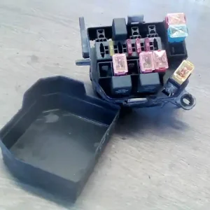 HYUNDAI ATOS Biztosítéktábla bcm bsi bsm sam gem modul1.0i bontott alkatrész Biztonságos vásárlás