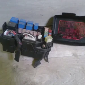 Szezonális akció HYUNDAI GETZ 05-09 Biztosítéktábla bcm bsi bsm sam gem modul motortér bontott alkatrész