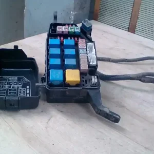 HYUNDAI GETZ 02.09-04.12 Biztosítéktábla bcm bsi bsm sam gem modul motortér bontott alkatrész Utolsó esély