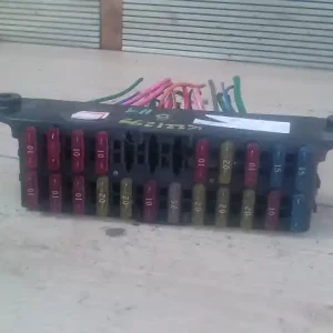 HYUNDAI H1 Biztosítéktábla bcm bsi bsm sam gem modul utastér 2.5td bontott alkatrész Biztonságos vásárlás