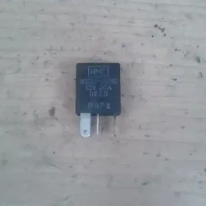 Utolsó esély HYUNDAI H1 Relé 2.5td bontott alkatrész