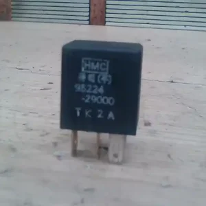 Outlet HYUNDAI H1 Relé bontott alkatrész