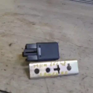 Kedvezmény HYUNDAI Santa Fe 2001.03.01-2006.01.30 Relé bontott alkatrész