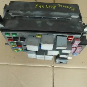 HYUNDAI SONATA Biztosítéktábla bcm bsi bsm sam gem modulbontott alkatrész Utolsó esély