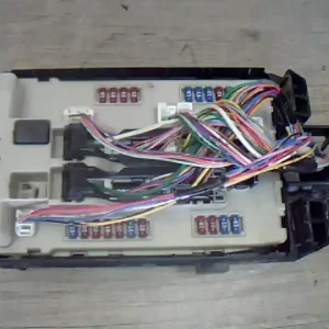 Biztonságos fizetés INFINITI G37 Cabrio Biztosítéktábla bcm bsi bsm sam gem modul3.7ibontott alkatrész