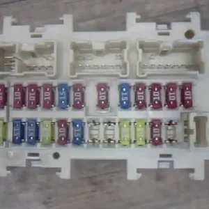 INFINITI G37 Cabrio Biztosítéktábla bcm bsi bsm sam gem modul3.7ibontott alkatrész Különleges ajánlat