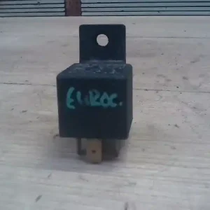 IVECO Eurocargo ML120E28 Relé bontott alkatrész Szezonális akció