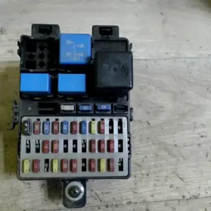 KIA PICANTO Biztosítéktábla bcm bsi bsm sam gem modul utastér bontott alkatrész Korlátozott ajánlat