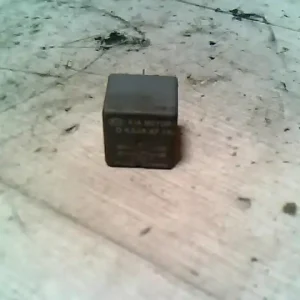 KIA RIO 2000.04-2005.06 Relé bontott alkatrész Népszerű