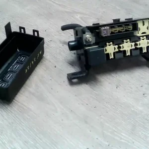 Legjobb ár KIA Sorento 2002.08 - 2009.08 Biztosítéktábla bcm bsi bsm sam gem modulbontott alkatrész