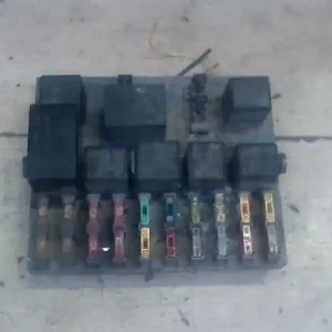 LADA 2110 Biztosítéktábla bcm bsi bsm sam gem modul utastér 1.5i bontott alkatrész Prémium