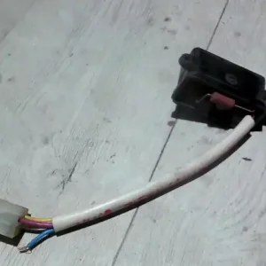 Korlátozott ajánlat LADA NIVA 1.7 Irányjelző relébontott alkatrész