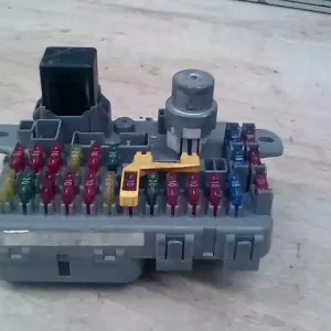 LANDROVER DISCOVERY I. 94-99 Biztosítéktábla bcm bsi bsm sam gem modul utastér bontott alkatrész Biztonságos fizetés