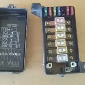 LANDROVER FREELANDER 98-04 Biztosítéktábla bcm bsi bsm sam gem modulbontott alkatrész Ne maradj le