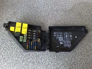 Ingyenes szállítás LANDROVER FREELANDER 98-04 Biztosítéktábla bcm bsi bsm sam gem modulbontott alkatrész