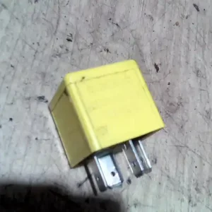 Bestseller LANDROVER FREELANDER 98-04 Relé 1.8i bontott alkatrész