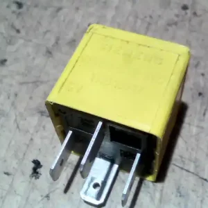 LANDROVER FREELANDER 98-04 Relé bontott alkatrész Népszerű