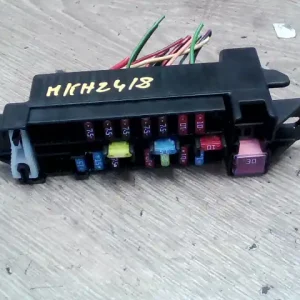 Vedd meg online MAZDA 2 03.04-07.11 Biztosítéktábla bcm bsi bsm sam gem modul1.3 benzines bontott alkatrész