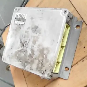 MAZDA 323 Motorvezérlő egység ecu pcm modul bontott alkatrész Vedd meg most