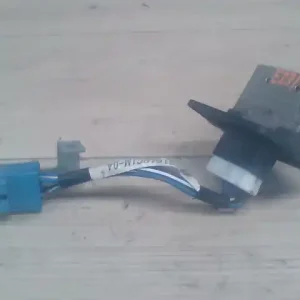 Kedvezményes ár MAZDA 323 94-98 Fűtőmotor előtét ellenállás1.5i bontott alkatrész