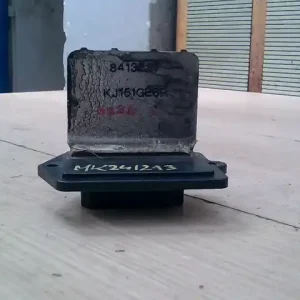 MAZDA 323 98-01 Fűtőmotor előtét ellenállásbontott alkatrész Kihagyhatatlan ajánlat